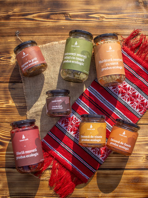 De ce zacuscă și murături pe masa de Paște? Tradiția gustului ardelenesc