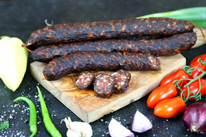 Cârnați de casă vită-porc bio – crud-uscati, afumați natural