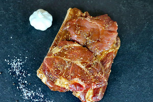 Ceafă de porc bio -  în marinadă italiană