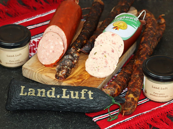 Selecție de produse bio Land.Luft: salam artizanal, cârnați tradiționali și pate porc/ vita, toate certificate ecologic