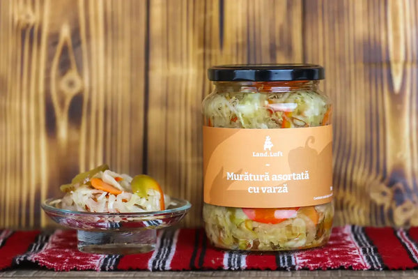 Murătură Asortată cu Varză – Mixul savuros de legume de grădină