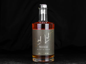 Palincă de mere pe pat de fructe