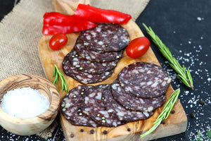 Salam bio cu piper și vin roșu – crud-uscat premium